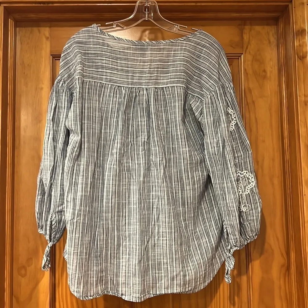 CHAPS Blue White Peasant Top Stripe Shirt Lightweight Long Embroidered Sleeves M - Image 8