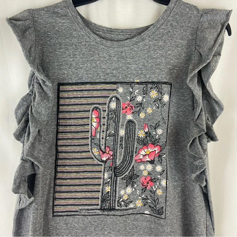 Mic and Jax Gray Desert Scene Cactus Flutter Sleeve Top Size Large - Image 4