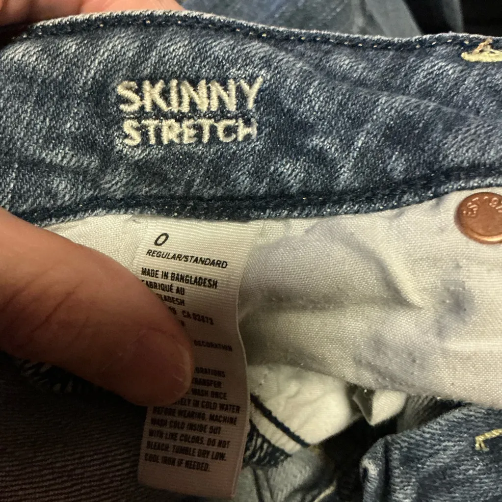 American Eagle size 0 skinny stretched jeans - Image 2