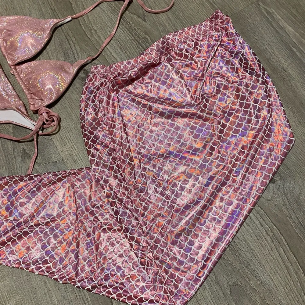 Iridescent Shimmery Pink Mermaid Bikini Swim Suit Set | L Size L - Image 4