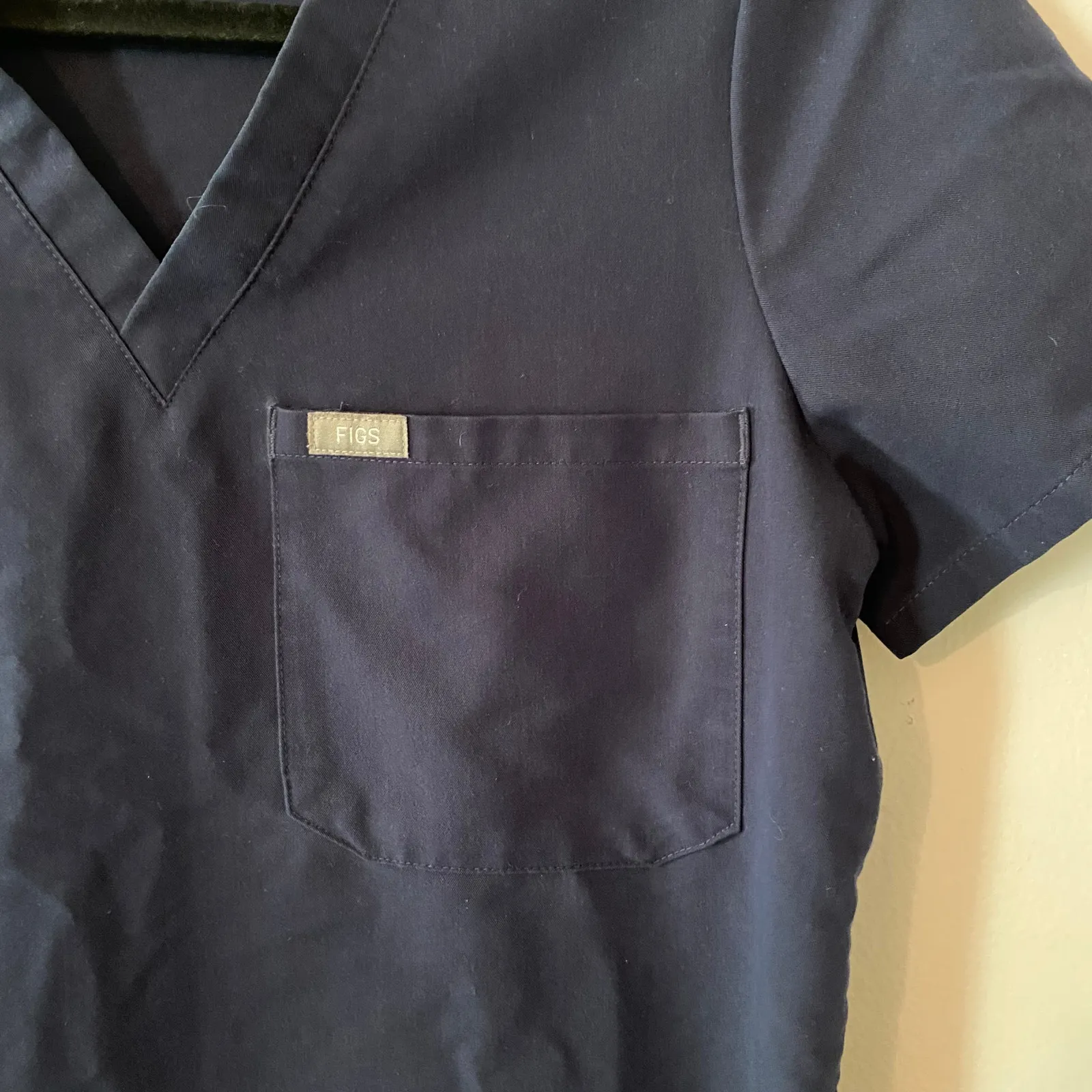 FIGS Navy Blue Catarina Scrub Top Nurse Doctor Uniform Medical Women's size XS - Image 4