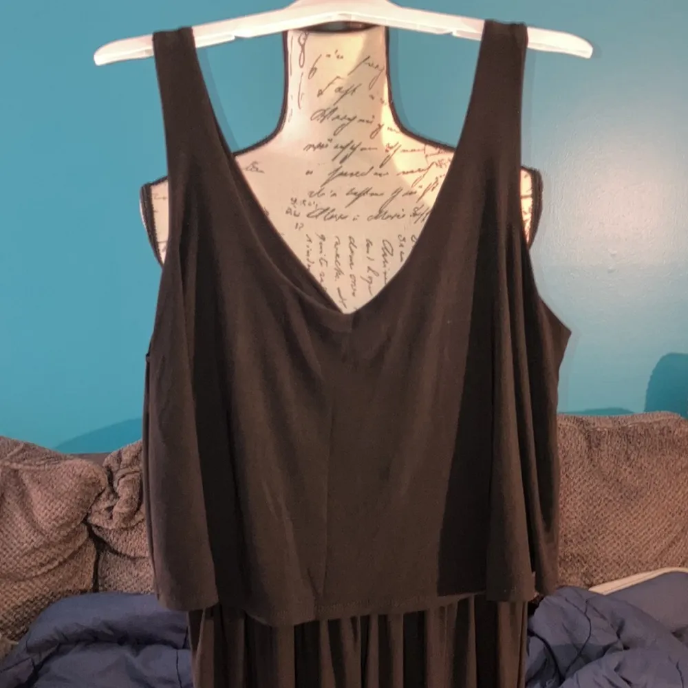 Tahari Sleeveless Jumpsuit, Medium - Image 2