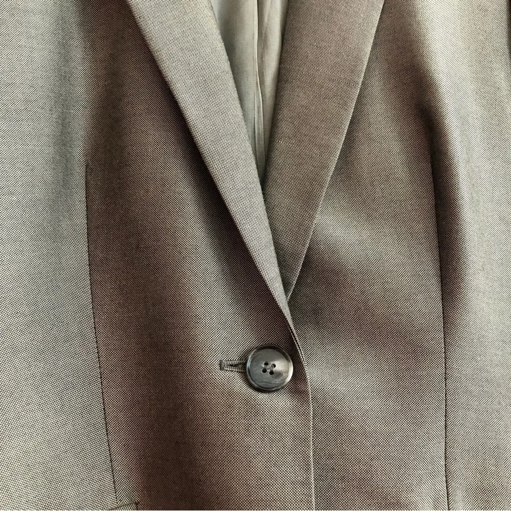 Ann Taylor Blazer Women’s Size 4P - Image 6