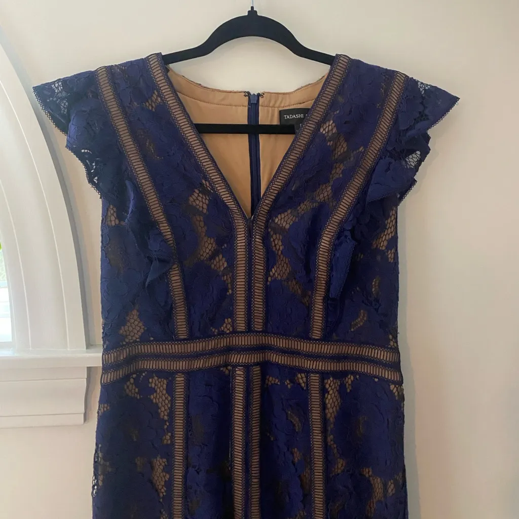 NWT Tadashi Shoji Lexi Ruffle Sleeve Dress Size 8 Blue Sheer Lace Overlay Sheath - Image 6