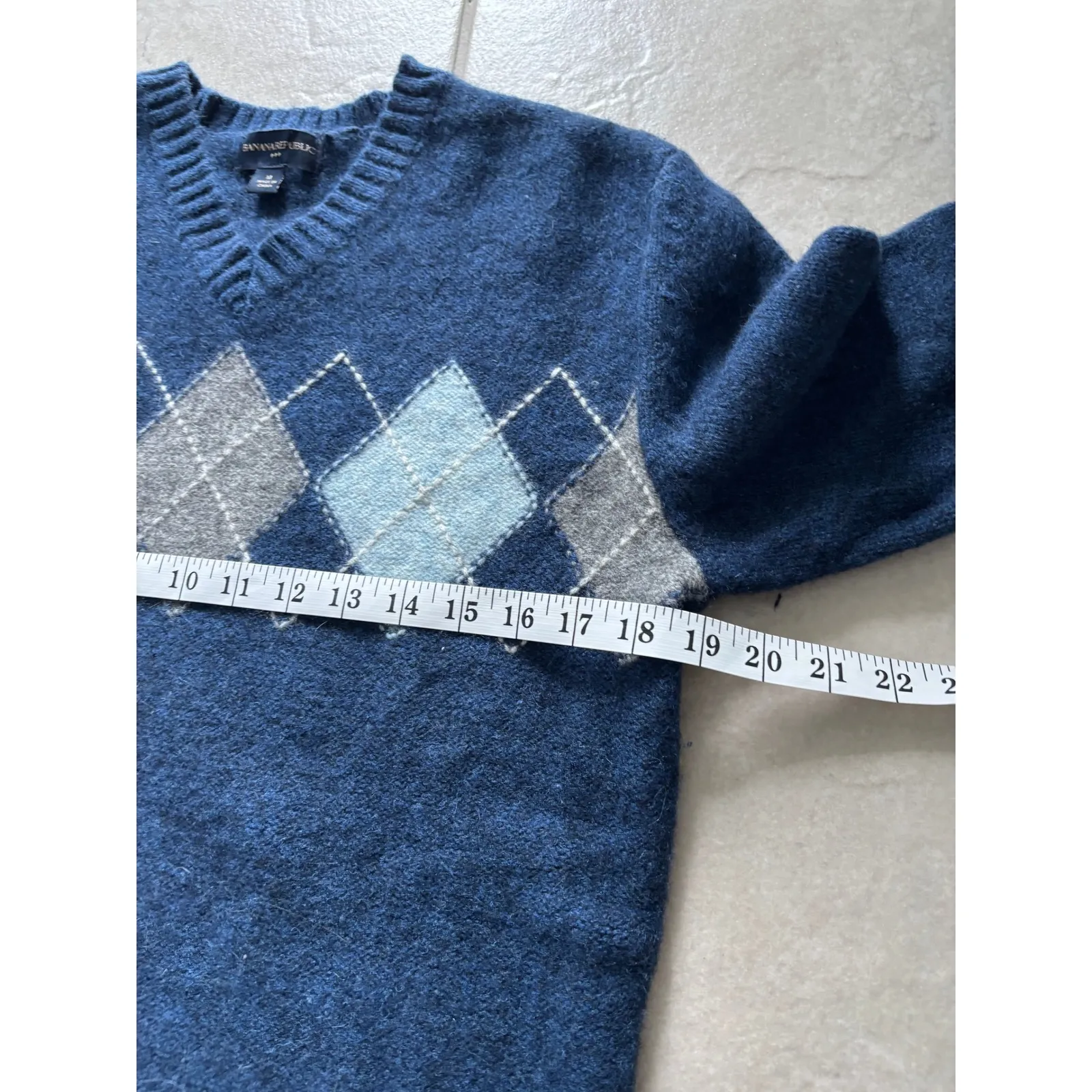 Banana Republic‎ Sweater Mens Medium Blue Argyle Lambs Wool Preppy Quiet Luxury - Image 5