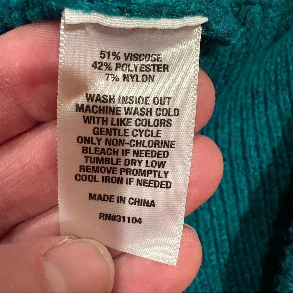 Crown & Ivy ruffle sleeve sweater size L - Image 11