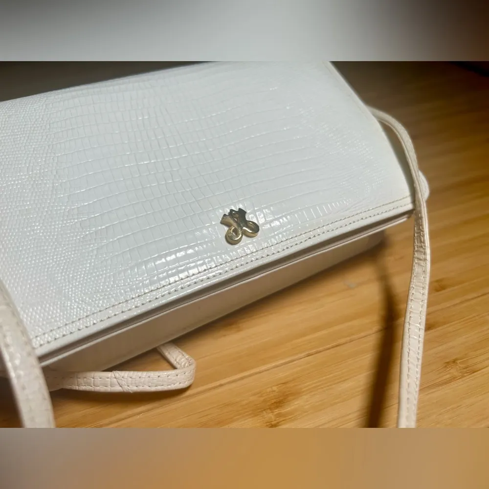 Vintage Jay Herbert New York Crossbody Cream Textured Flap Bag White - Image 6