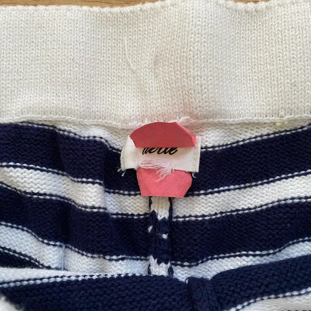 Aerie Women’s Sz M? Navy/White Stripe Knit Sweater Shorts - Image 9