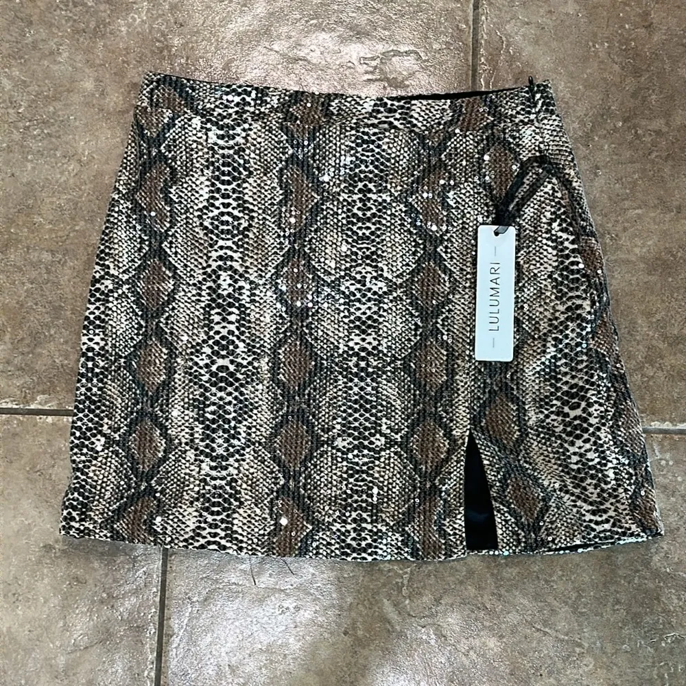 NWT Sequin Animal Print Skirt with front split - Image 4