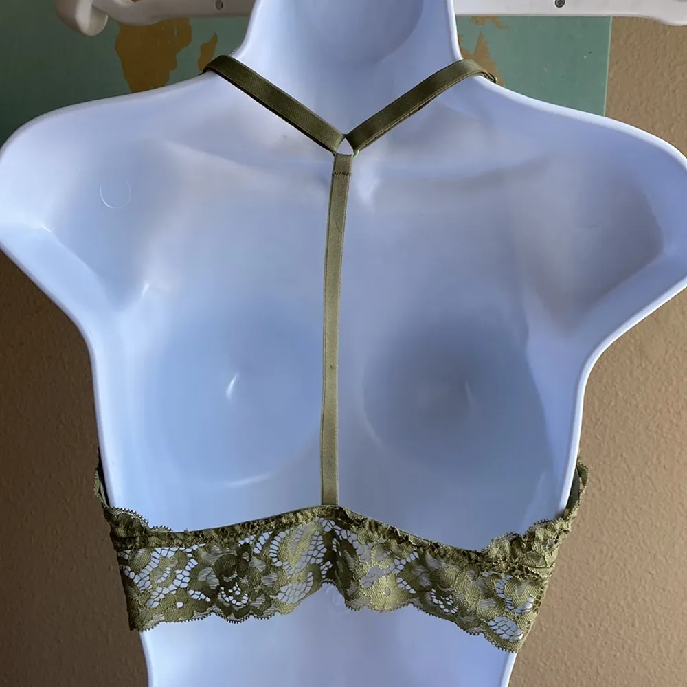 Lace olive army green halter bralette Size M - Image 3