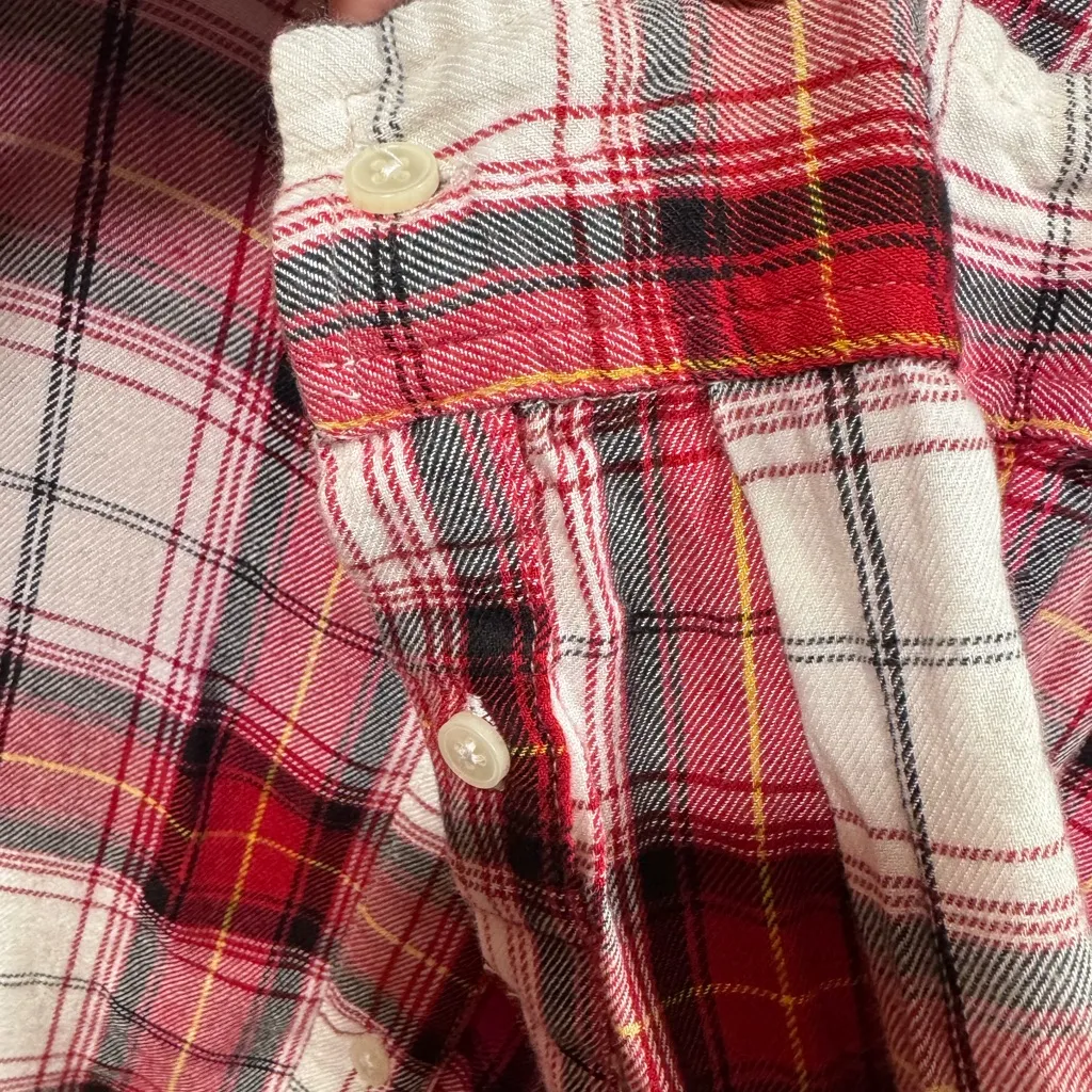 Lucky Brand Classic Red and White Plaid Flannel - Image 5