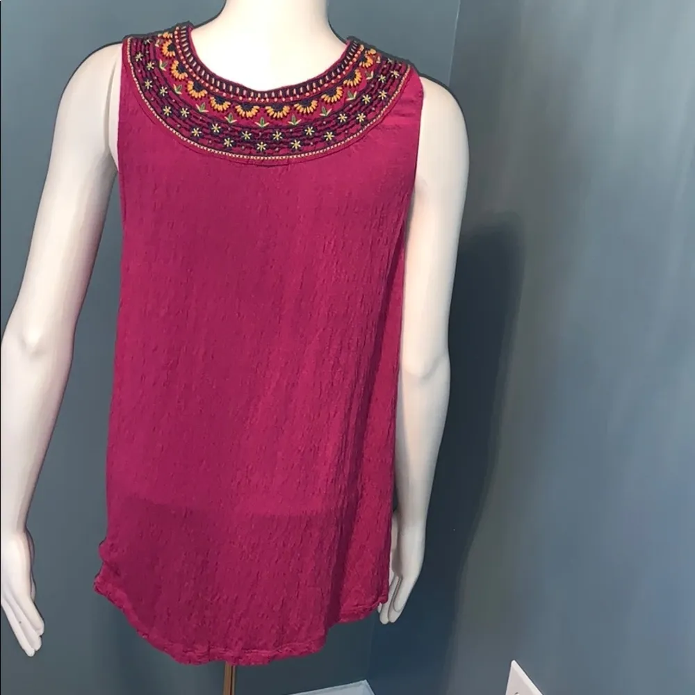 ANTHROPOLOGIE Akemi + Kin Pink Vizela Embroidered Tank - Image 6