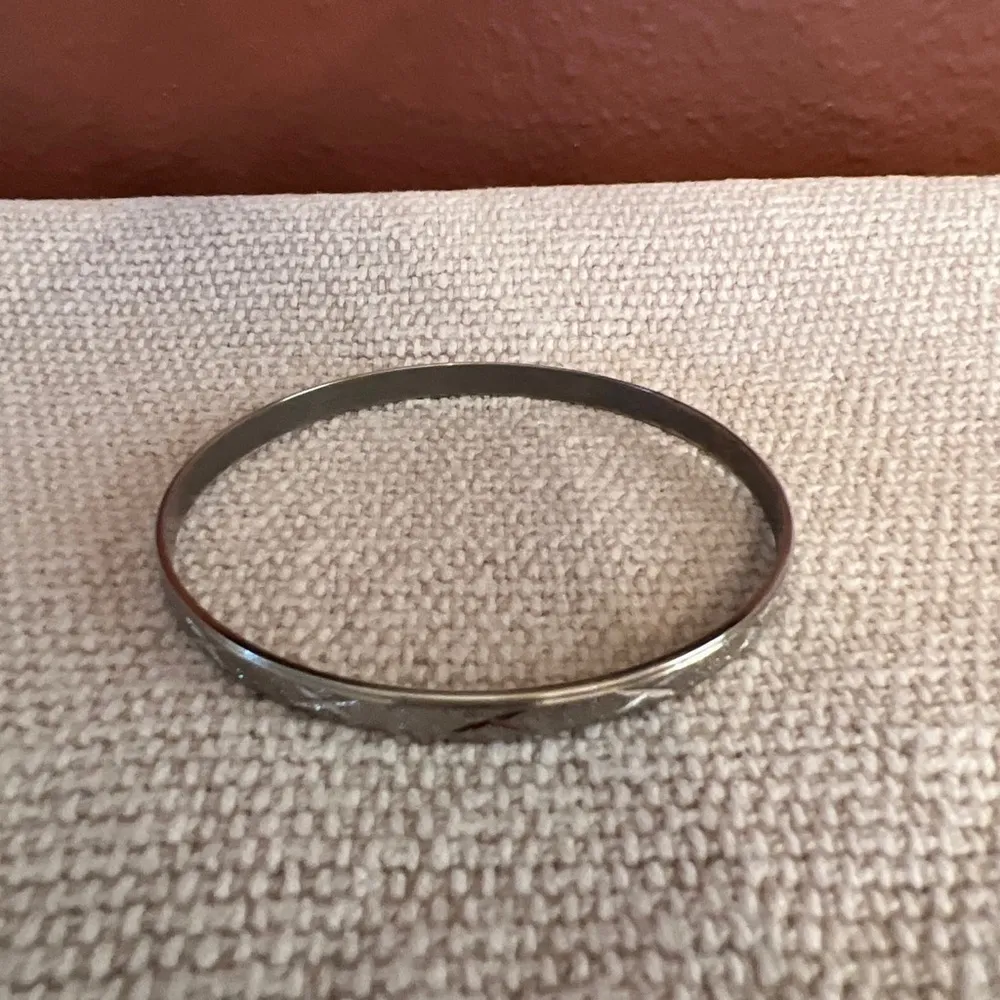 Vintage Silver Tone Etched‎ Bangle Bracelet Stamped Japan - Image 2