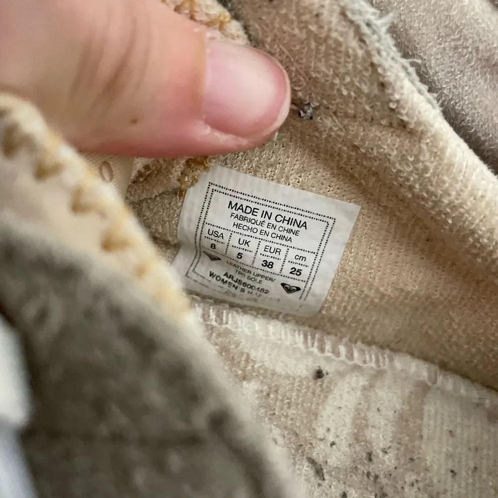 Roxy’s Cream Colored Tennis Shoes 8 - Image 7