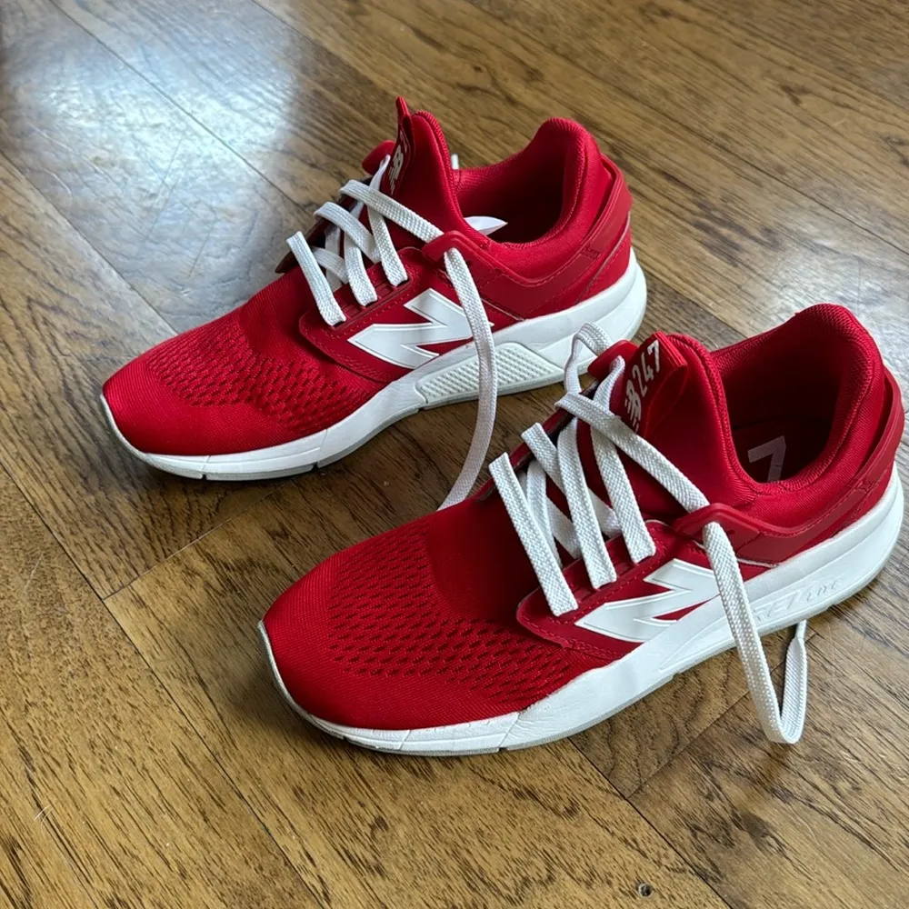 NEW BALANCE 247 Classic Men's Lifestyle Shoes Red - Image 2
