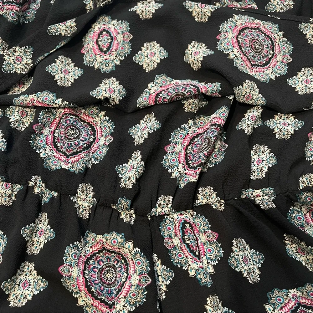 NWT.  Socialite Off The Shoulder Romper, Sz Large - Image 8