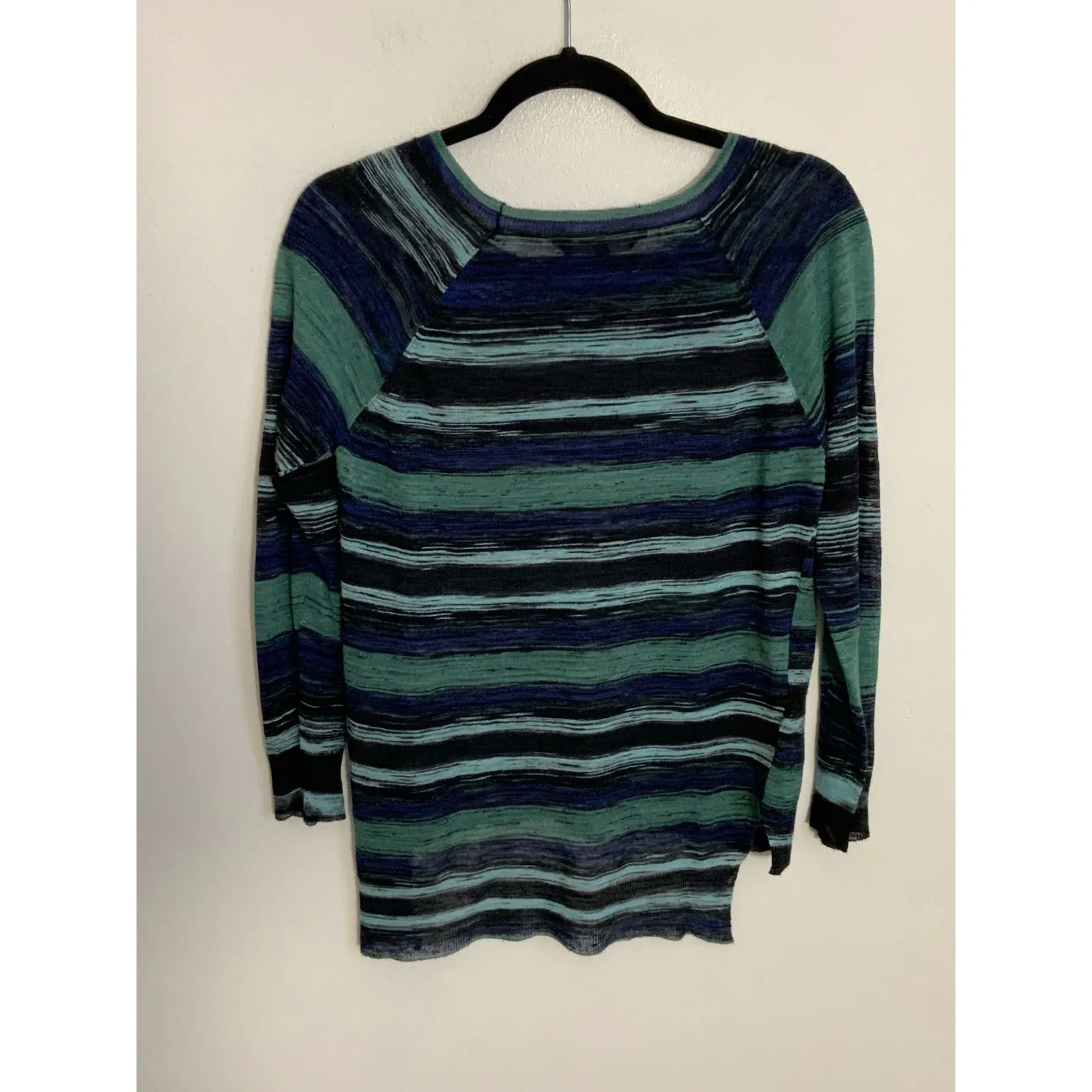 BCBGMAXAZRIA‎ Linen blend sweater size medium - Image 5