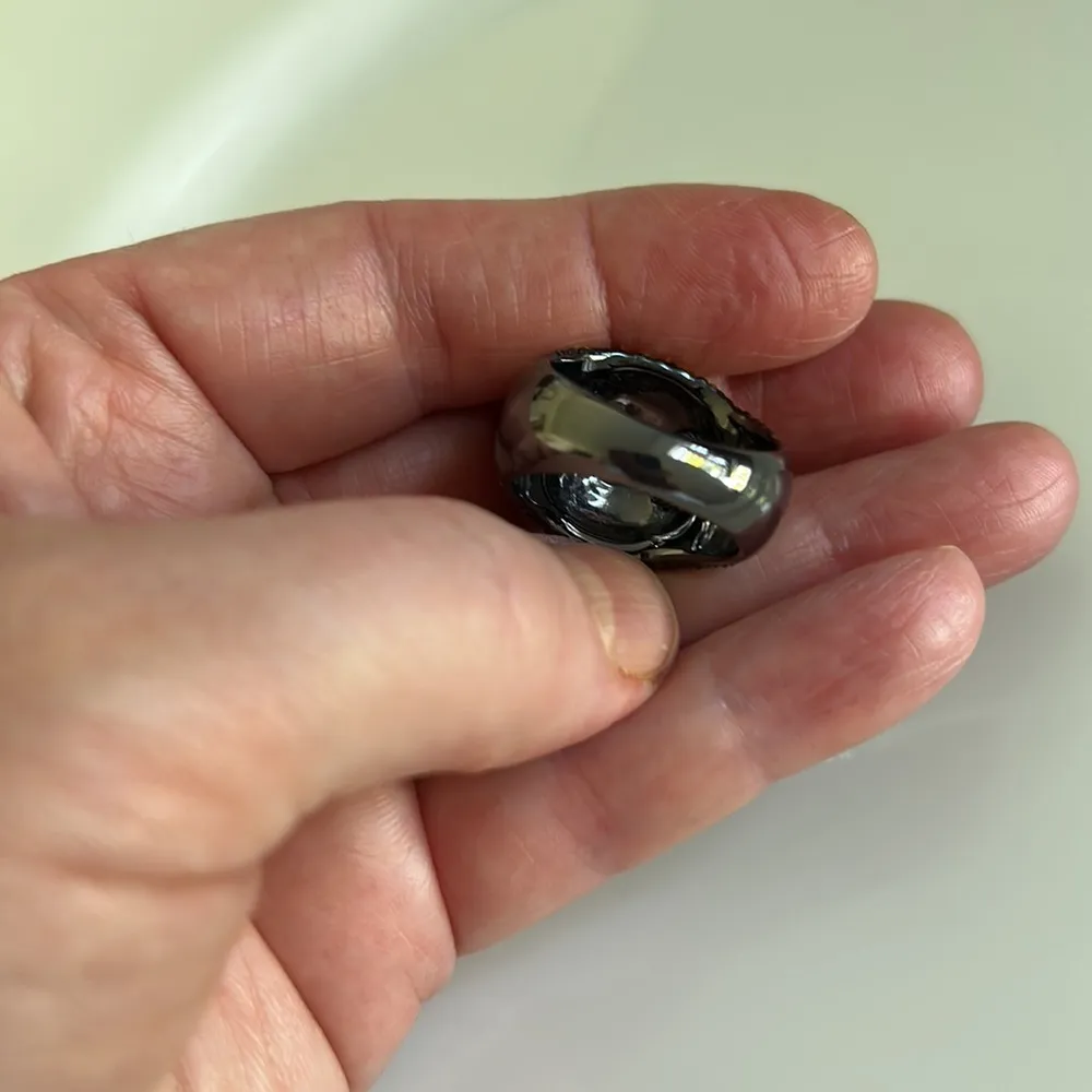 Kenneth Jay Lane Smoky Gray Metal & Amber Rhinestone Ring sz 7/7.5 Orange - Image 8