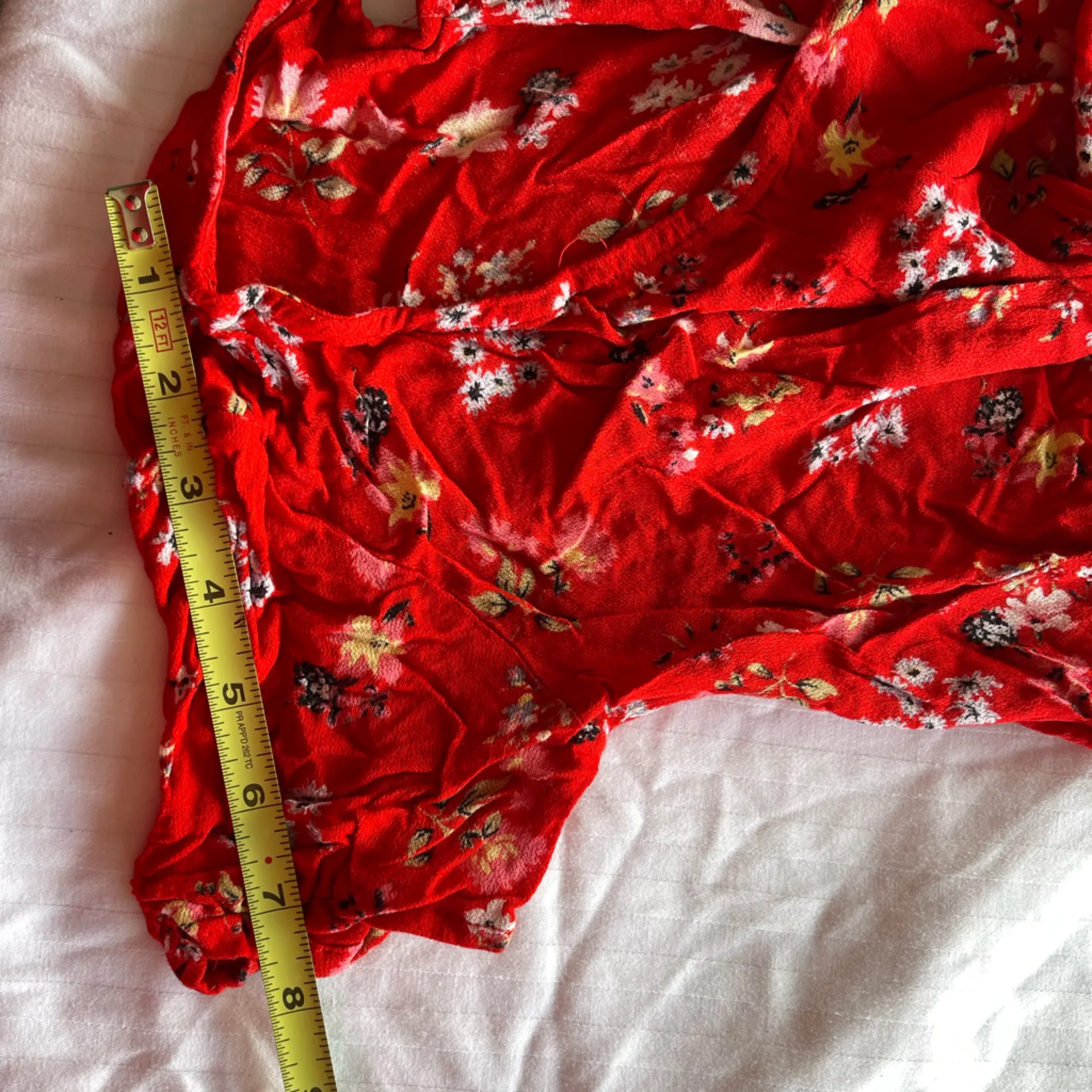 White Fawn Women's Flower Cropped Halter Top Women’s Size XL - Image 11