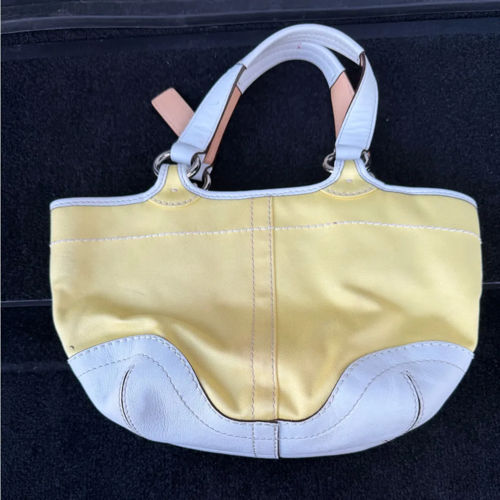 Vintage Coach Yellow and White Shoulder Bag - Image 2