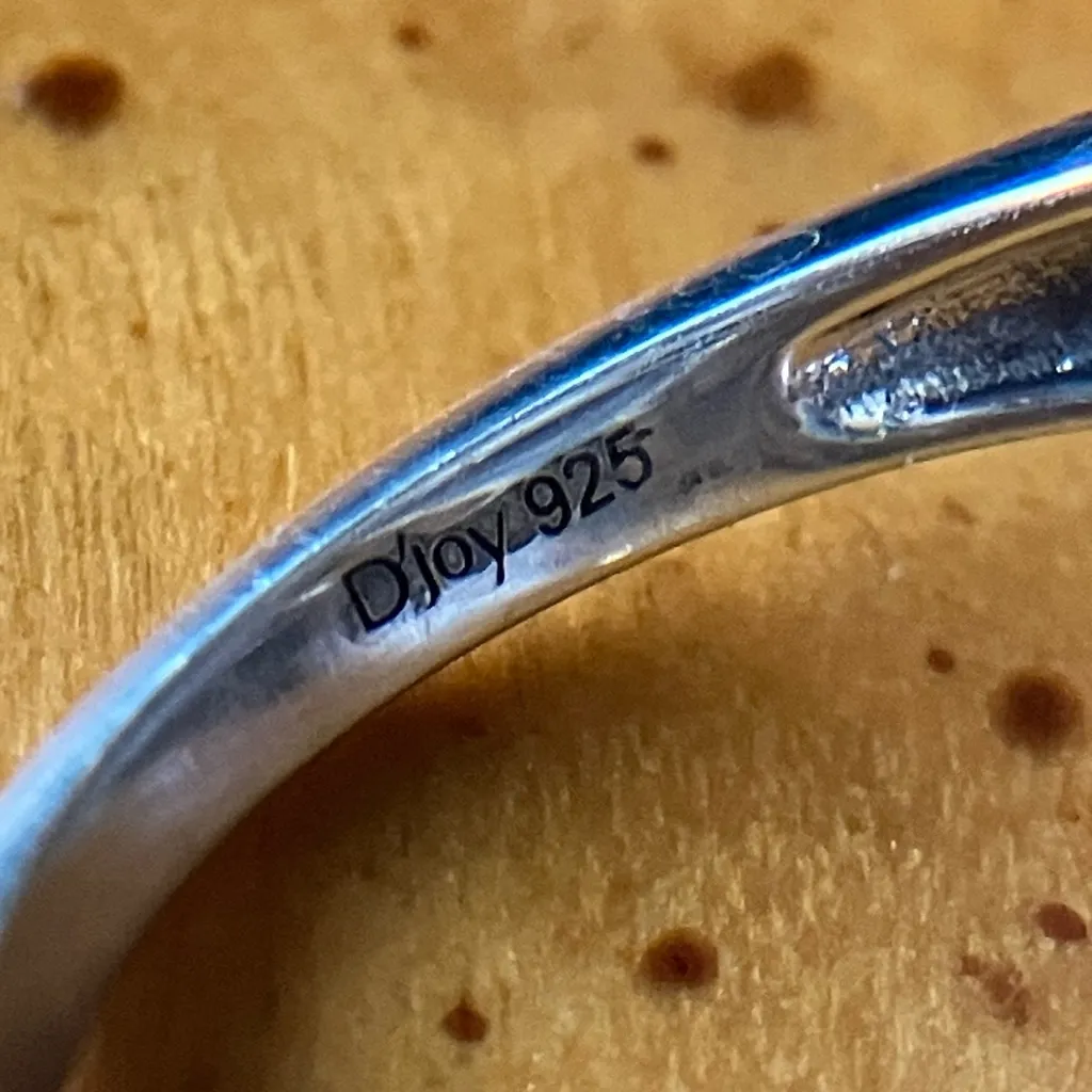 White Buffalo Sterling Silver Feather Ring Size 8 Black - Image 6