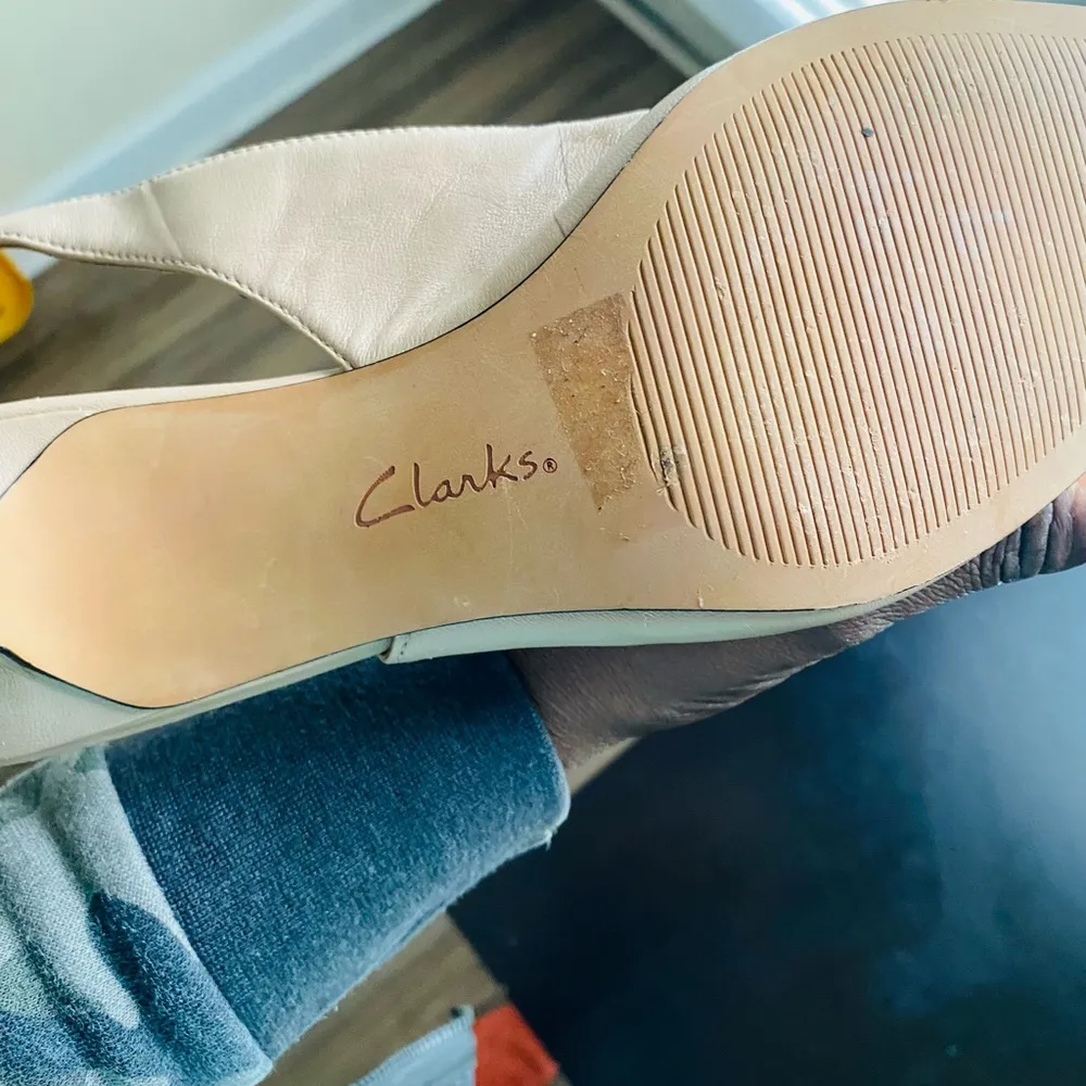 Clarks Women's Cream and Yellow Slingback Flats - Image 9