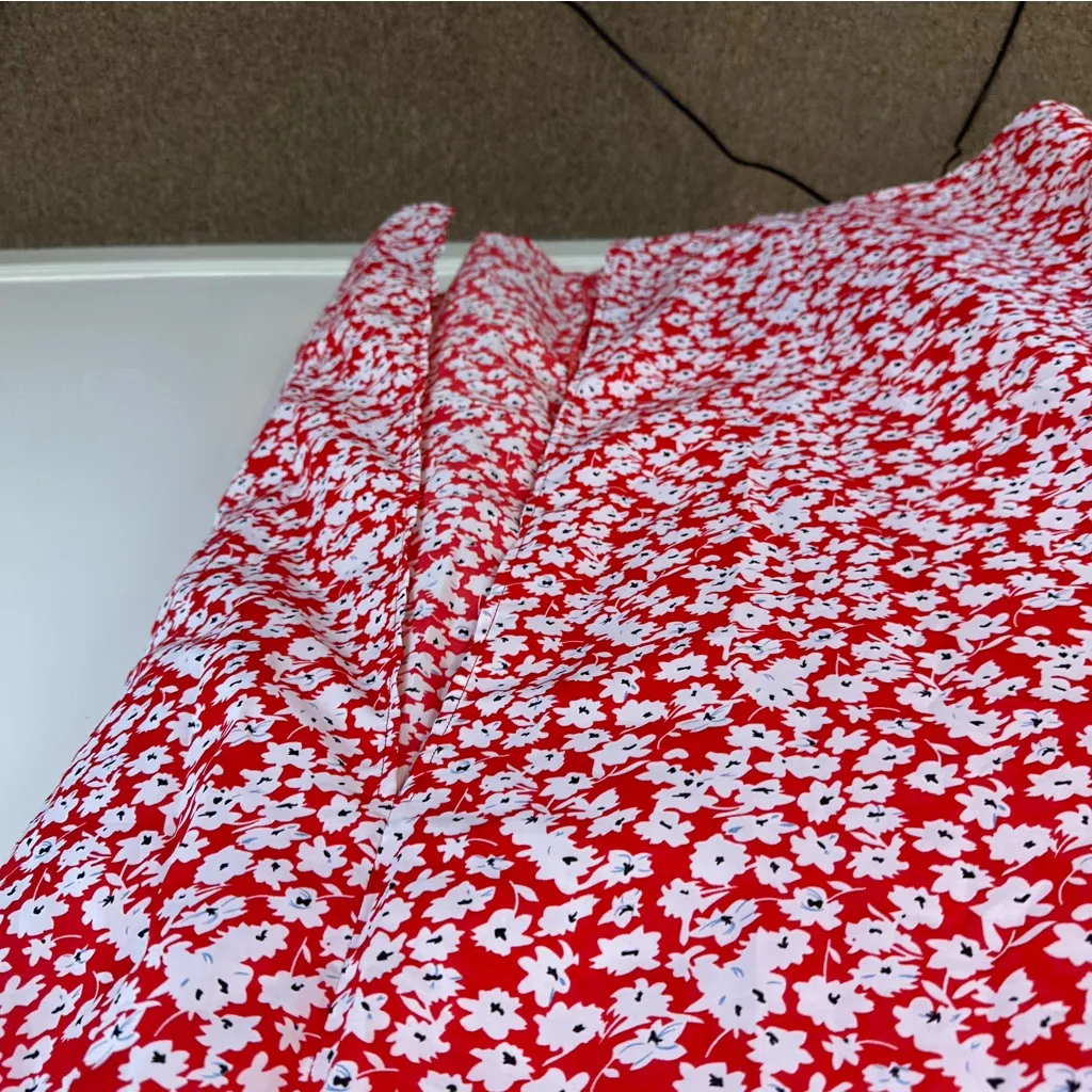 Showpo. Red and White Ditsy Floral Red Dress Midi Slitted Dress Size 16 - Image 6