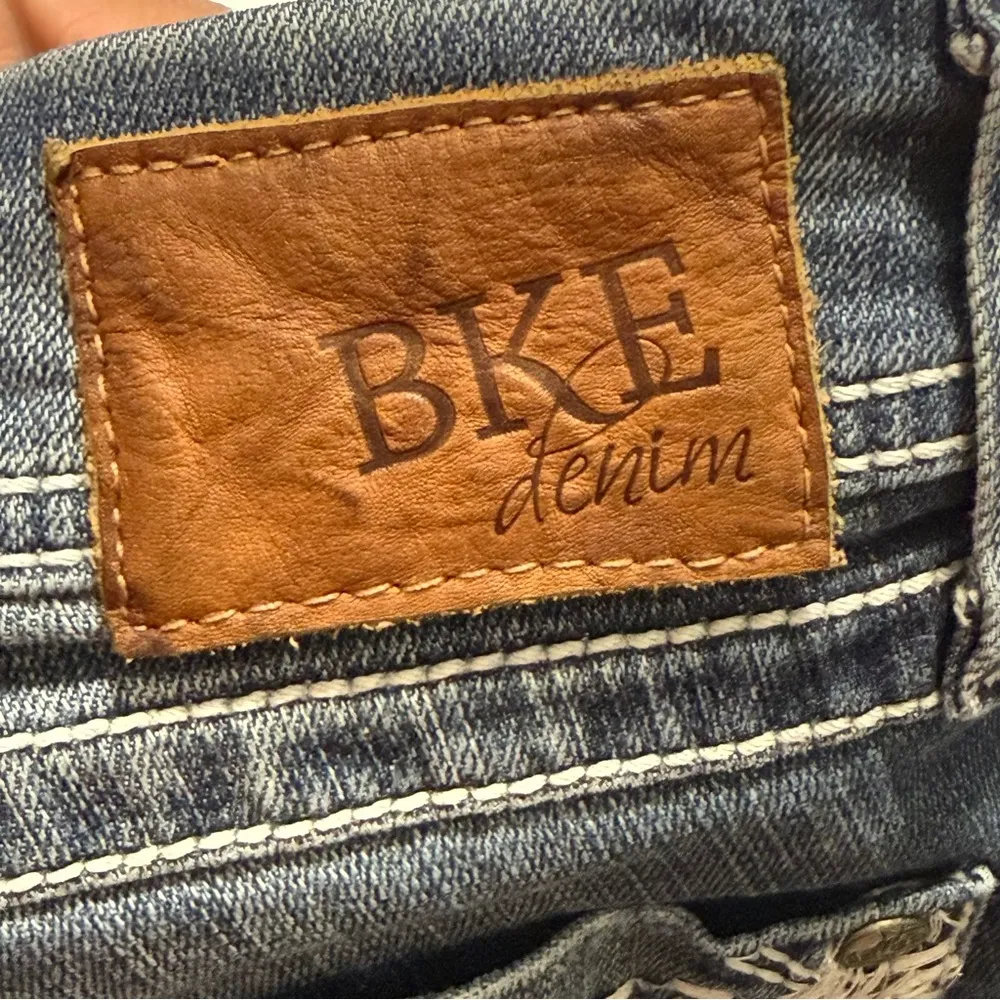BKE Stella Capri Jeans Size 27 – Slim Fit, Low Rise, Vintage Style - Image 11