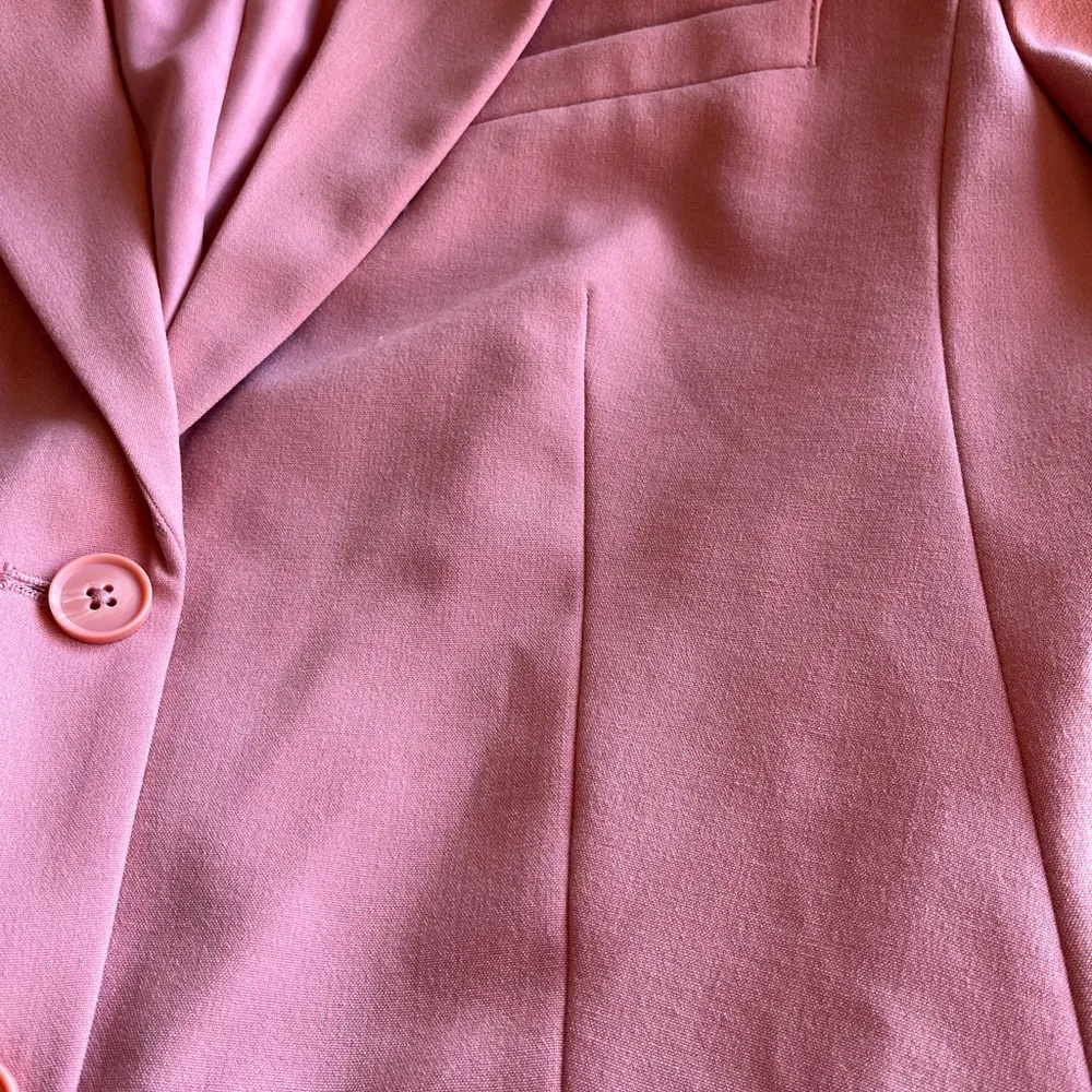 THE LIMITED PEACH BLAZER (S) with shoulder pads - Image 5