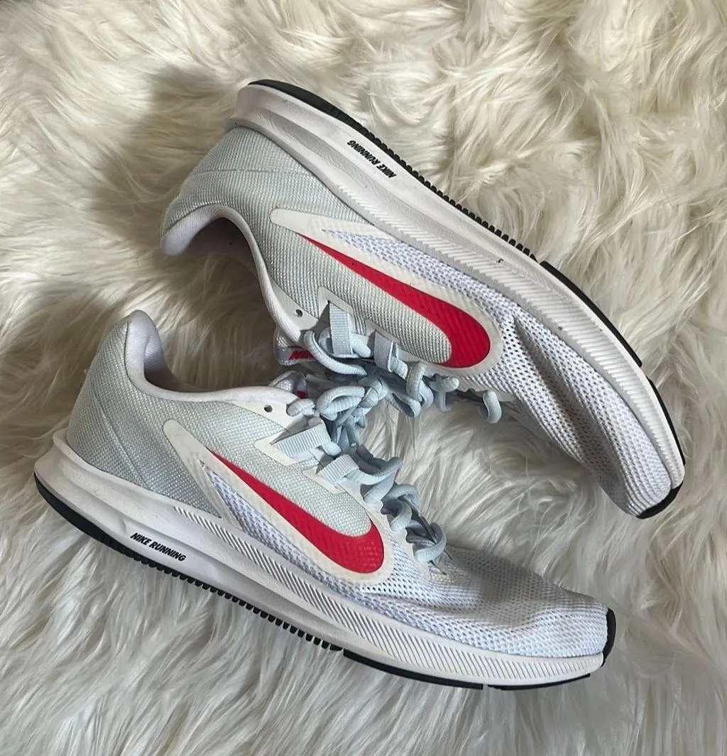 Downshifter 9 White/Red/Half Blue Running Shoes-Assorted Women's Size 8.5 - Image 11