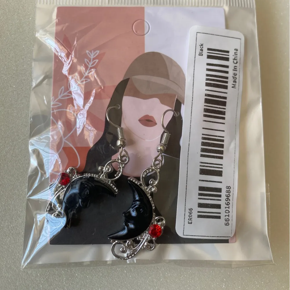 Hollow Synthetic Gemstone Black Moon Inlaid Red Rhinestone Drop Earrings Faux Fa Silver - Image 7