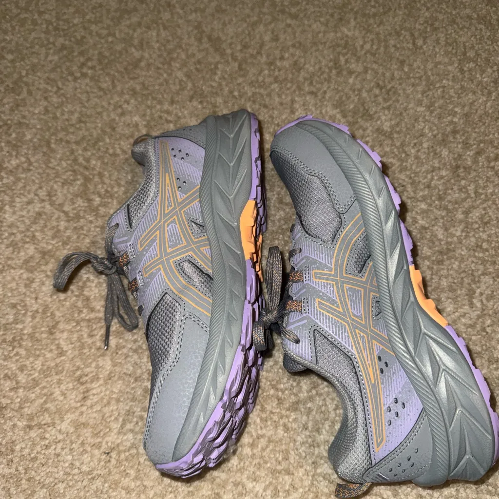 ASICS ortholite gym shoes - Image 2