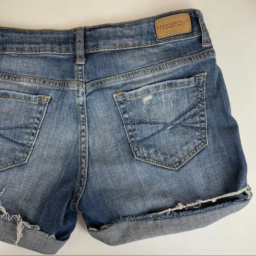 Aeropostale Distressed Cuffed Denim Jean Shorts Sz 8 - Image 8