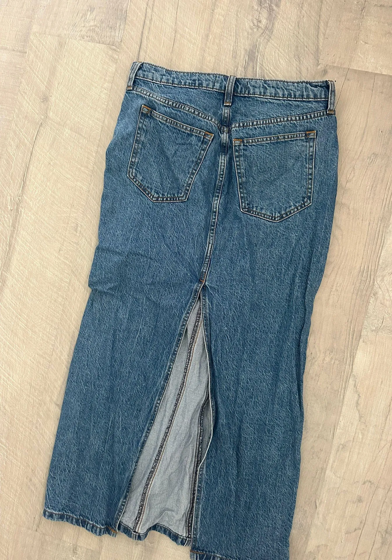 Abercrombie & Fitch Denim Skirt - Image 4