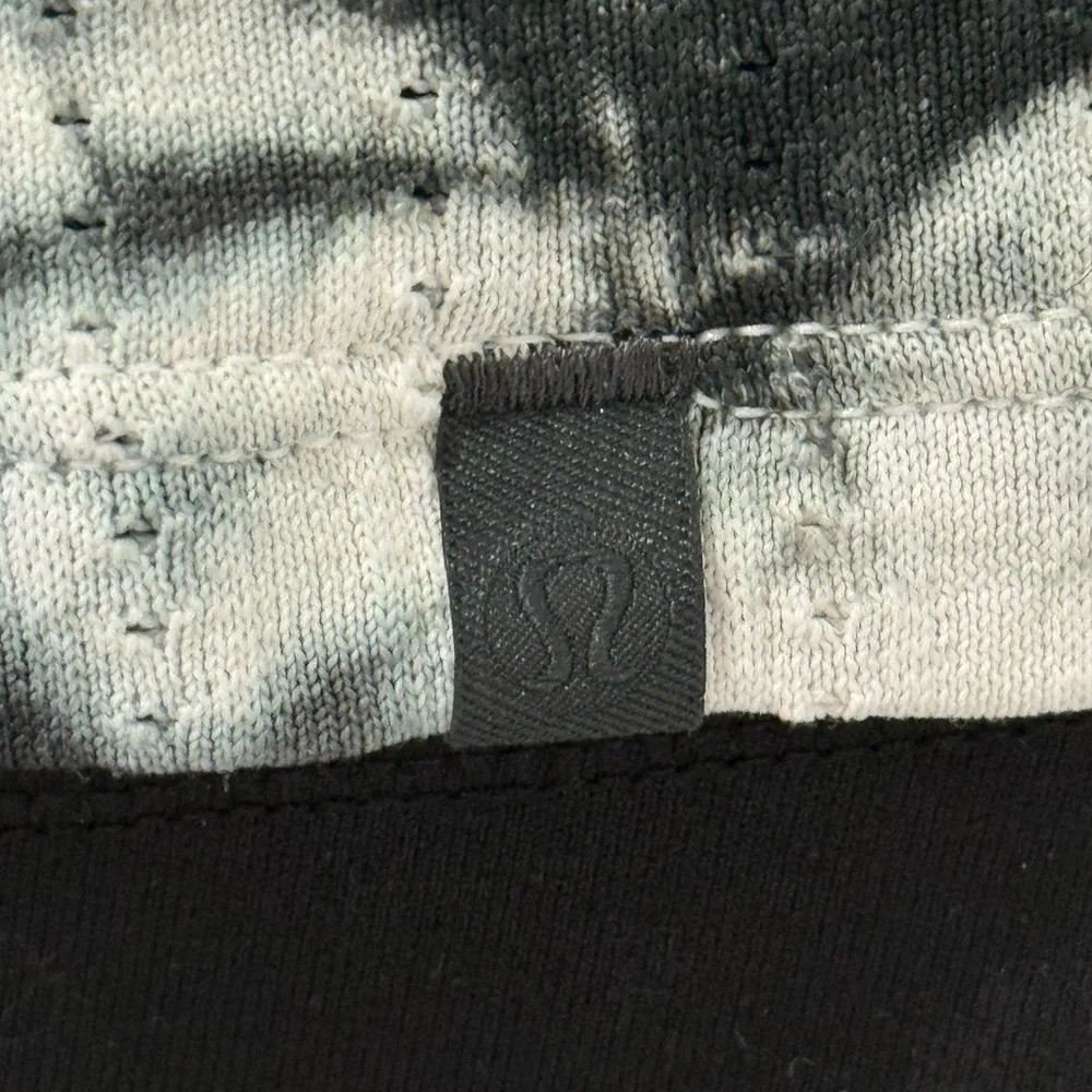 Lululemon Train to Be Tank Top Muscle Tank Shibori Deep Coal Tie Dye Size 4 - Image 8