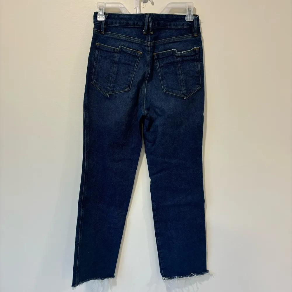 Good American Dark Wash Straight Leg Jeans Raw Hem Asymmetrical Pockets - Image 9
