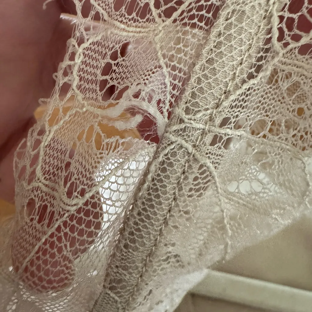 Maurices Cami Tank Top Womens Large Cream Nude Ivory Lace Trim V Neck Satin - Image 6