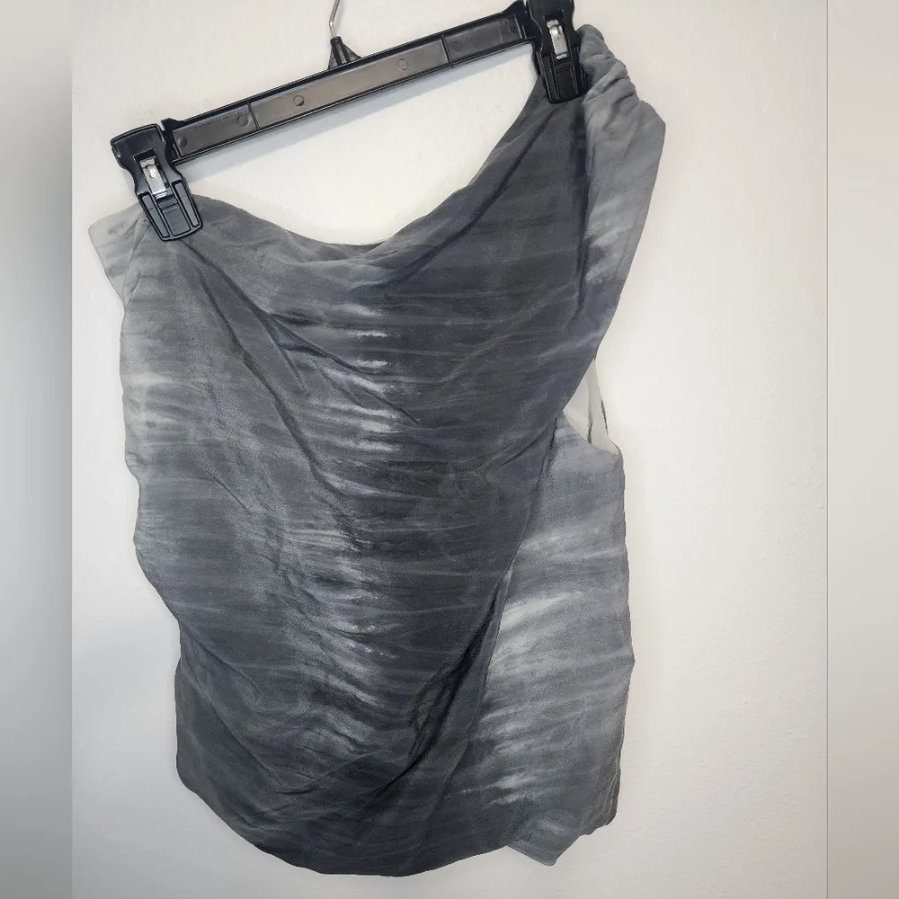 Alice + Olivia Gray Silk One Shoulder Top - Image 4