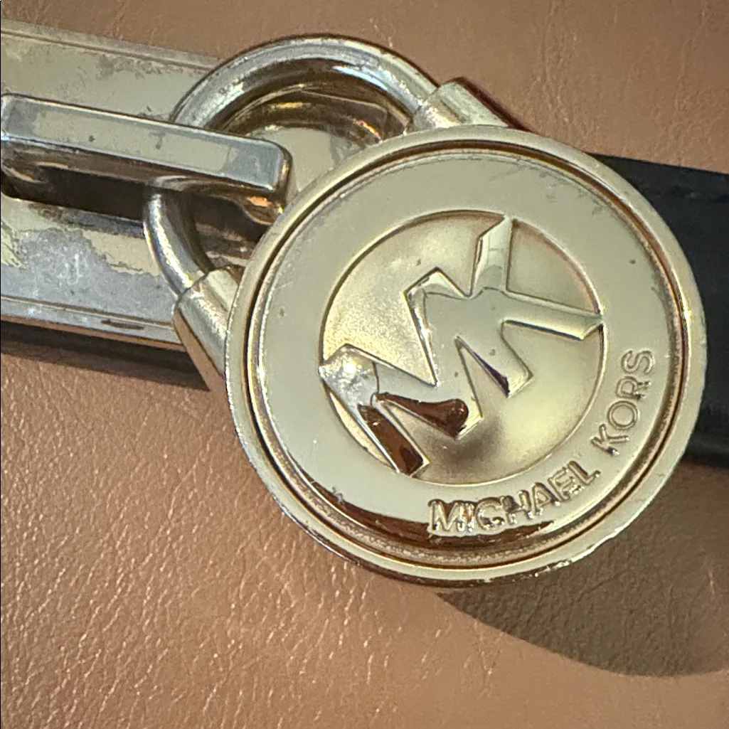 MICHAEL KORS Hamilton Satchel
Purse Tan White Black Color Block
Lock & Key FOB - Image 4