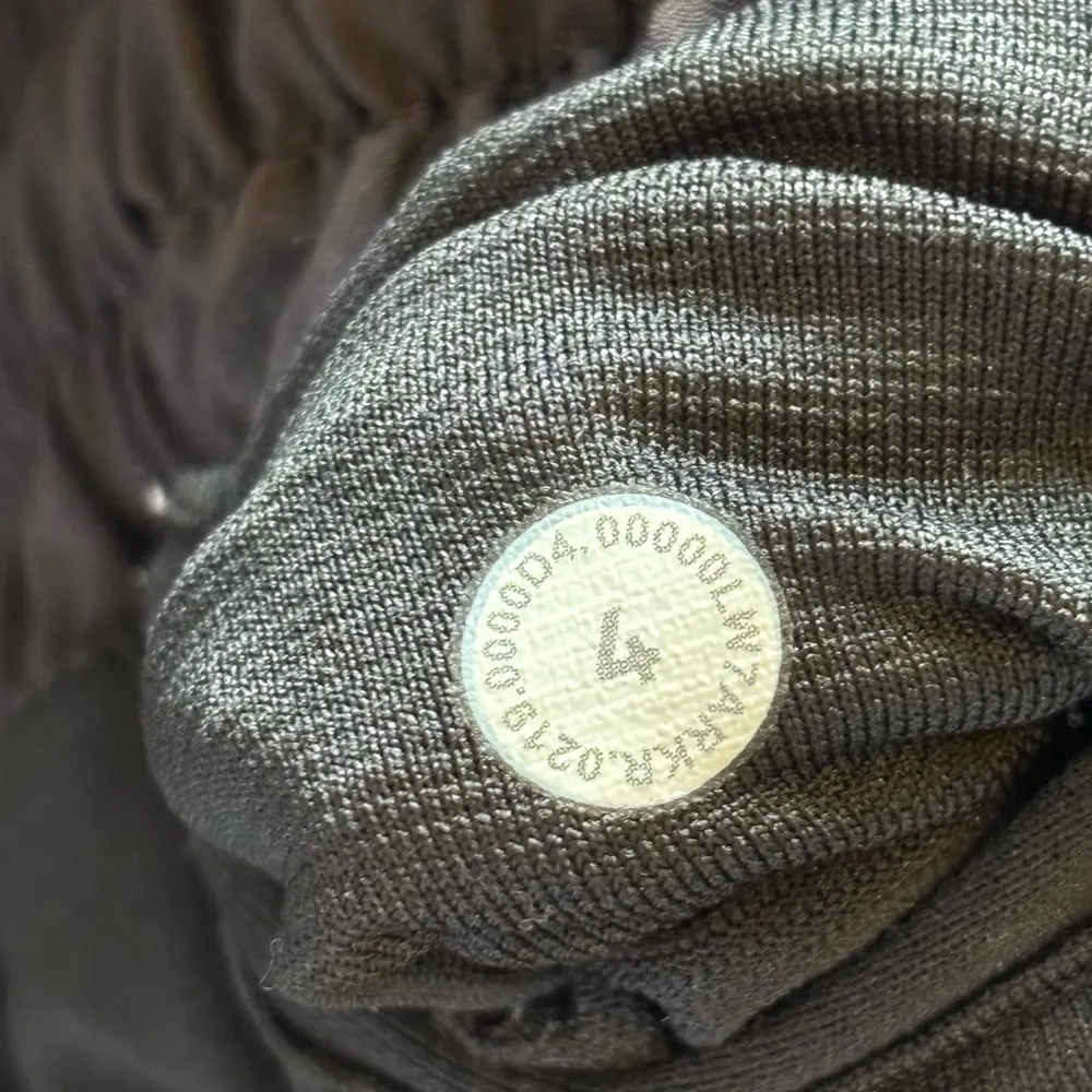 Lululemon Hotty Hot Short II - Image 3