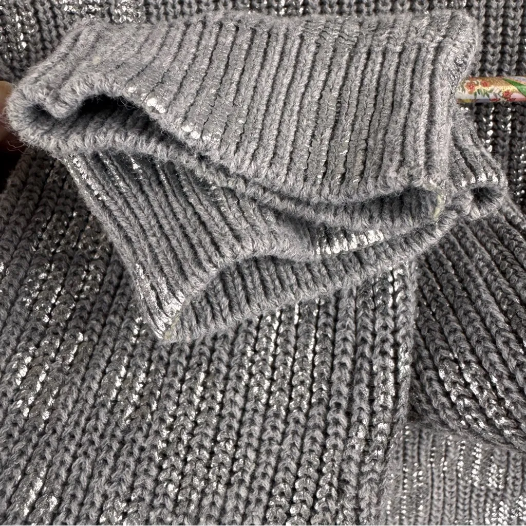 DKNY Jeans 100% Cotton‎ Gray & Metallic Silver Animal Print  Size L Crew Sweater - Image 10
