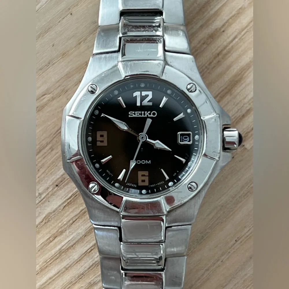 Seiko Coutura Ladies Watch Stainless Steel Bracelet Black Dial Date Window - Image 2