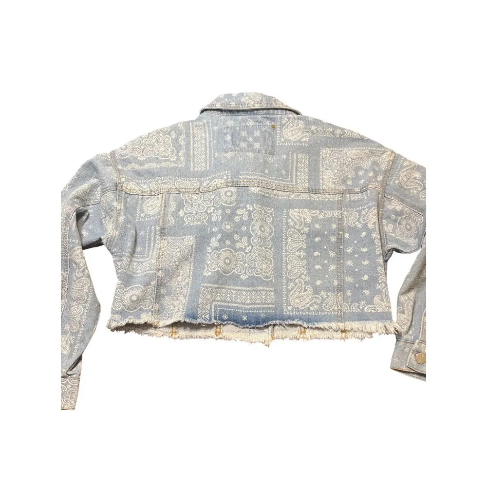Indigo Saints Bandana Print Cropped Denim Jean Jackyet Raw Hem Floral Sz M NWT Blue Size M - Image 3