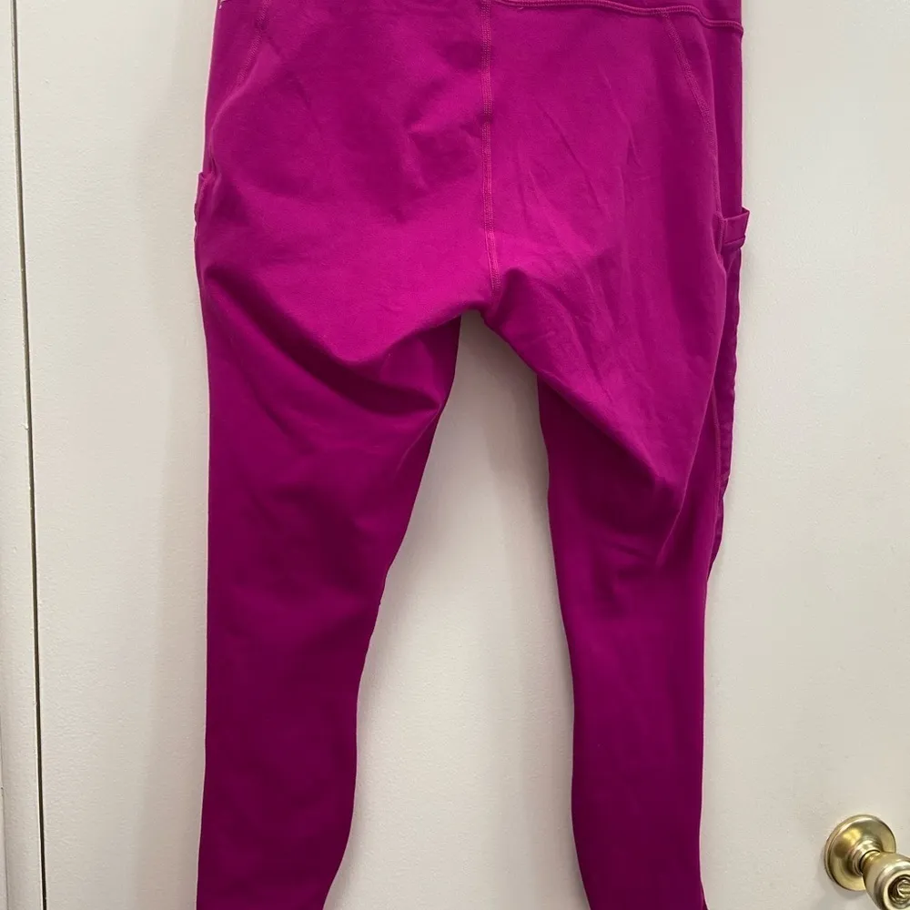 Fabletics small/med fuchsia leggings inside pocket sheer stripes down leg - Image 8