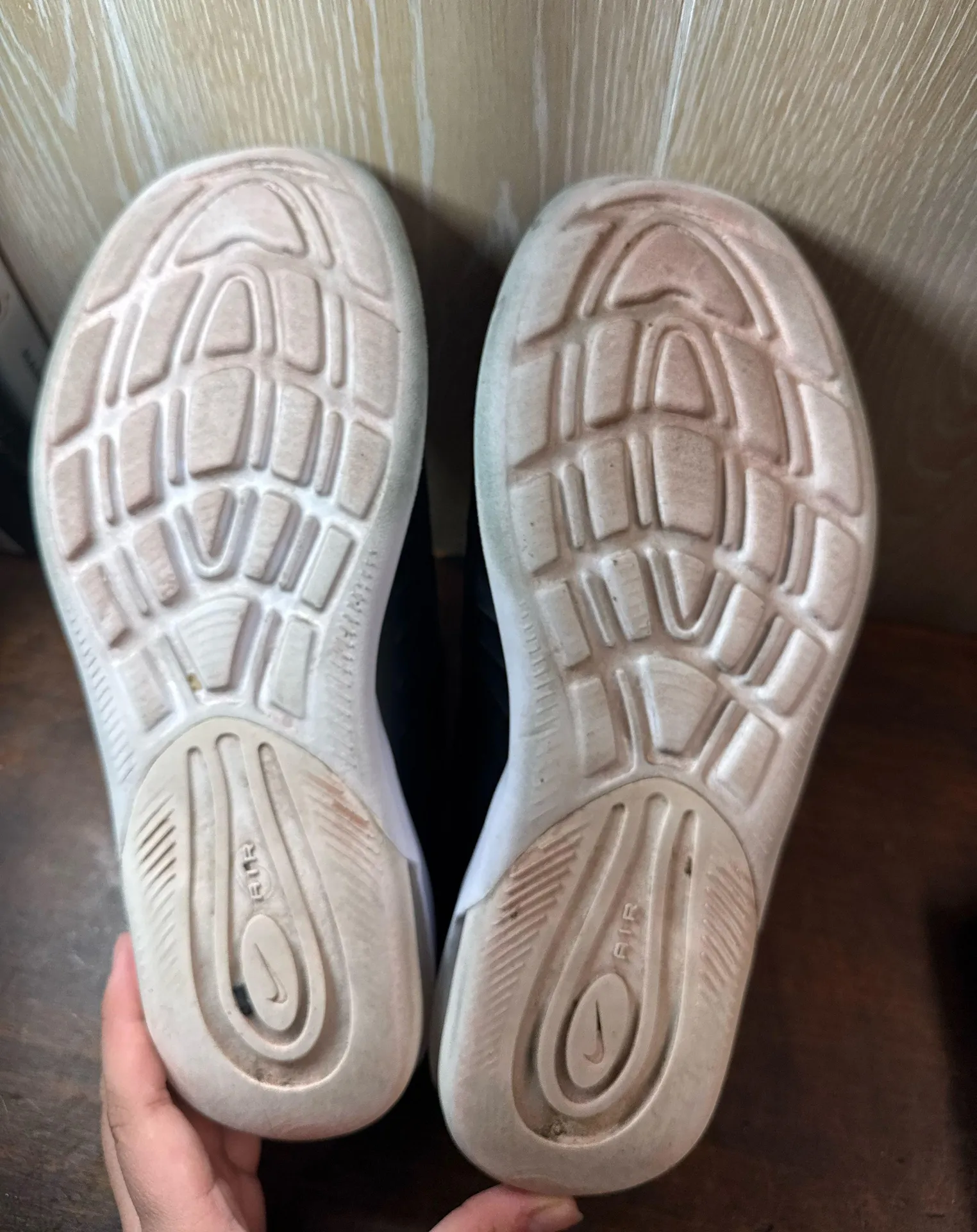 Women’s Air Max Axis - Image 7