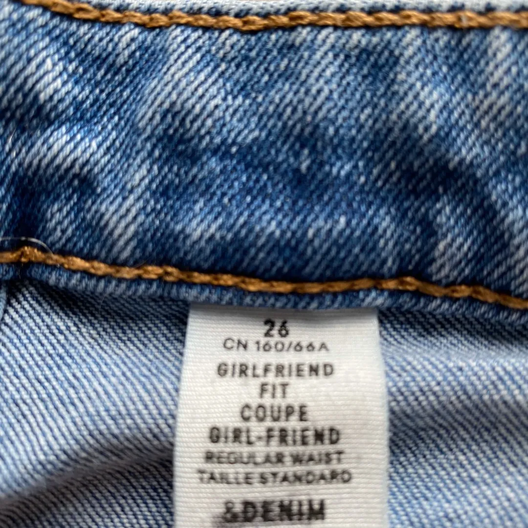 Light Wash Cropped Denim Jeans Blue Size 26 - Image 7