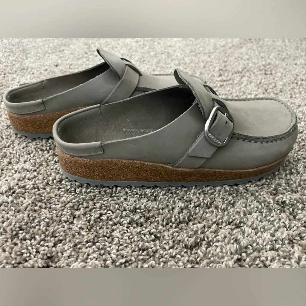 NWT Women’s Birkenstock Buckley Clogs Gray Size 38 - Image 4