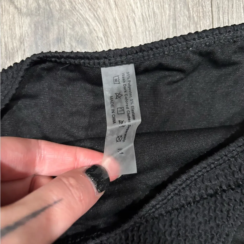 ⭐️SHEIN Black Textured Bikini Set M NWOT - Image 4