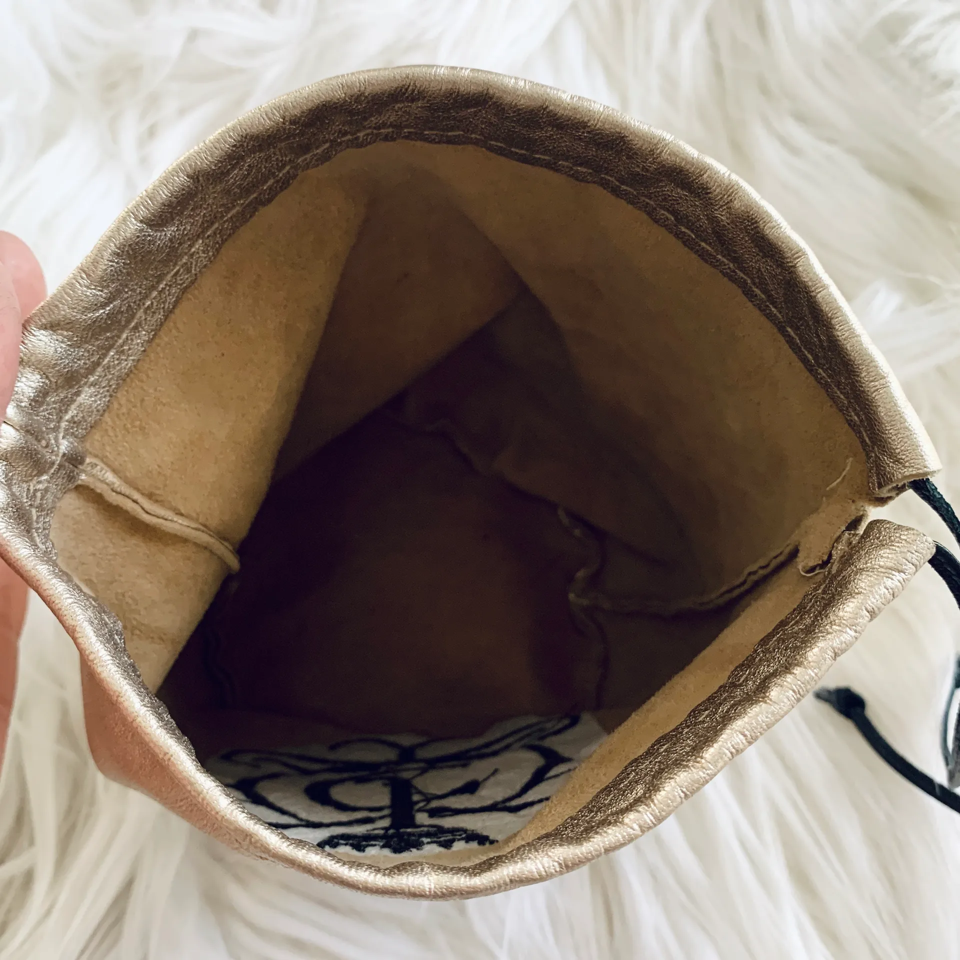 Juicy Couture Gold Travel Shoe Bag - Image 3