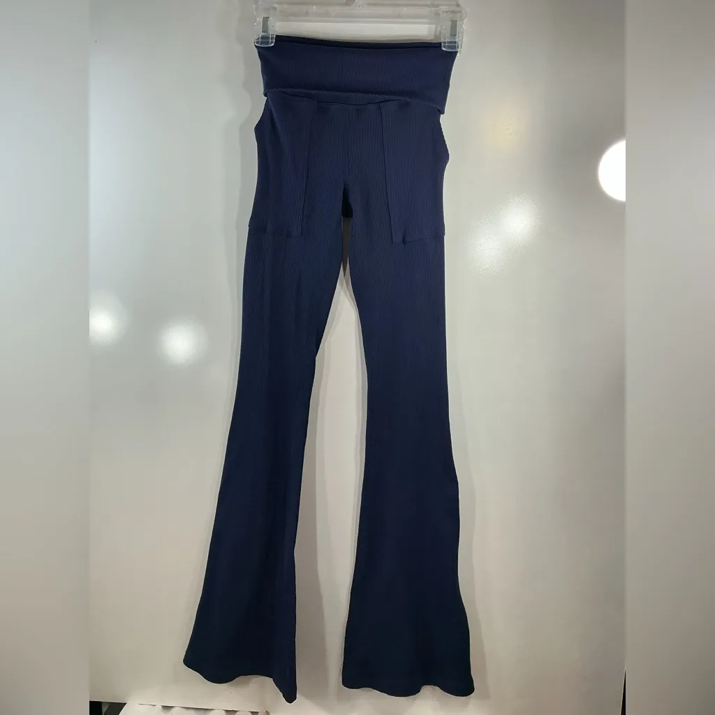 Women's Navy Flare Leggings Blue Size undefined - Image 3